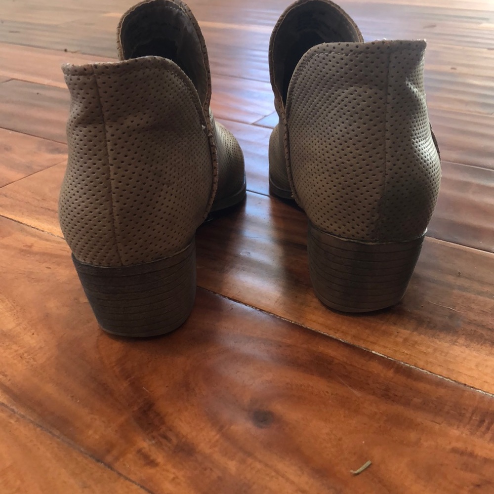 Steve Madden boots - Picture 2 of 16